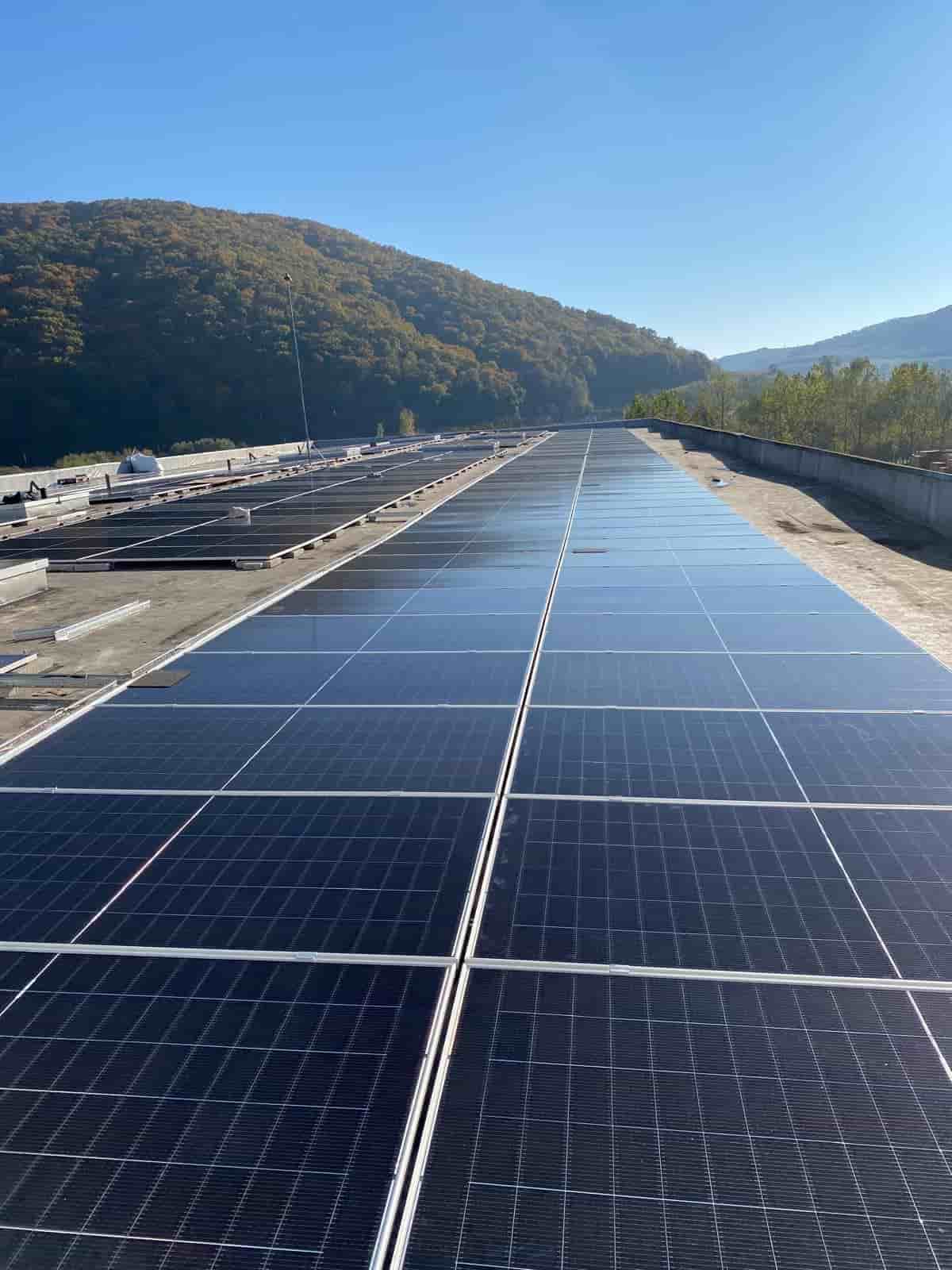 Sistem Fotovoltaic - panouri fotovoltaice în Bistrița