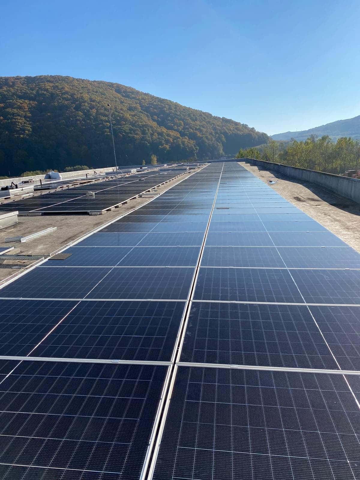 Sistem Fotovoltaic - panouri fotovoltaice în Bistrița